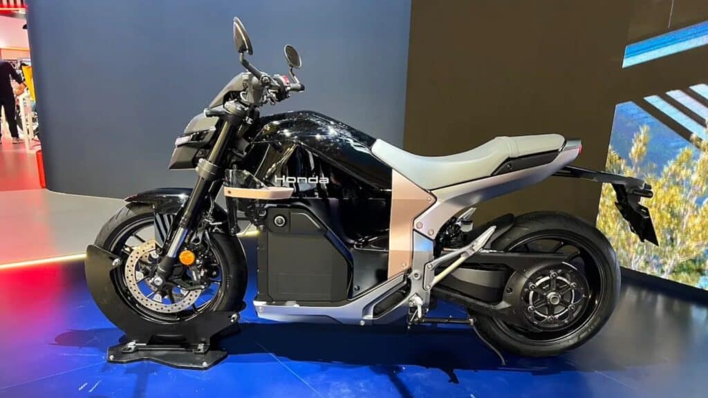 Новый электрический мотоцикл Honda представили в Милане