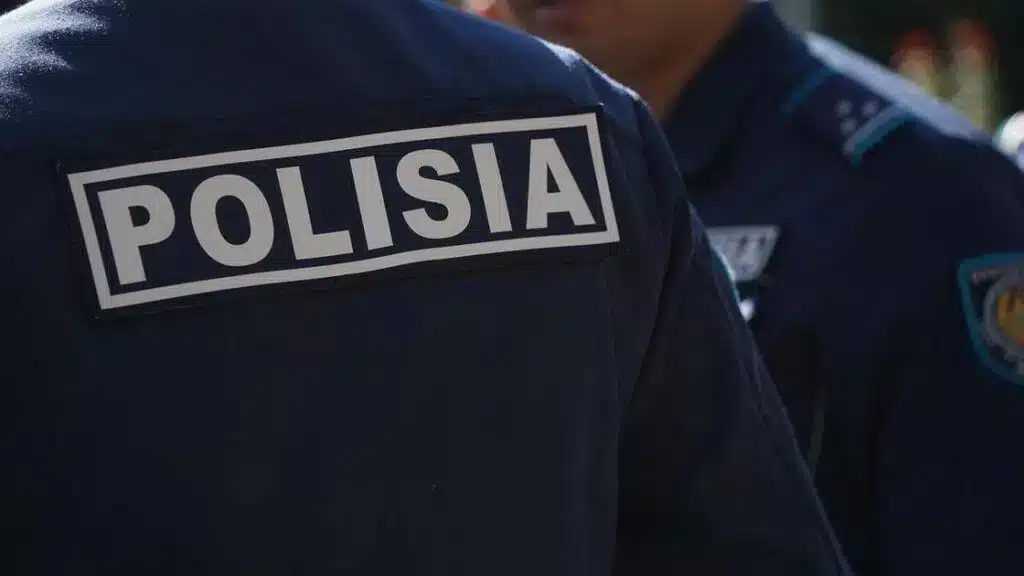 Олар шетел мемлекетінің басшысының да суретін өртеген / фото: KursivMedia мұрағаты