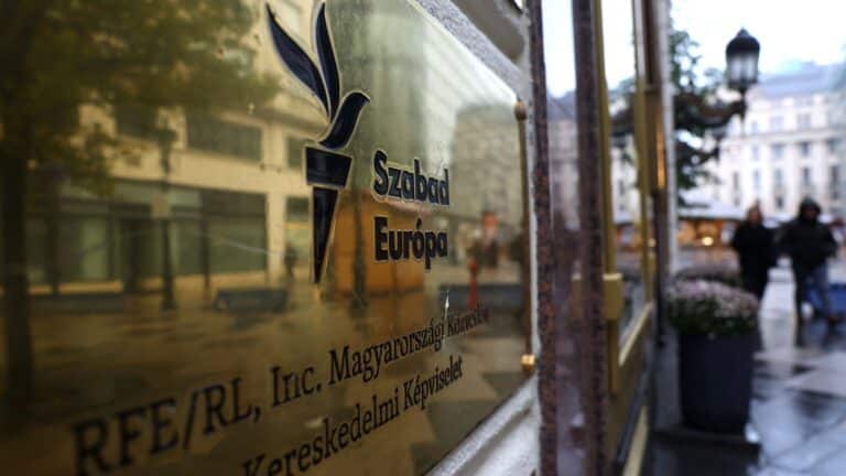Азаттық радиосының Венгр қызметі жабылды