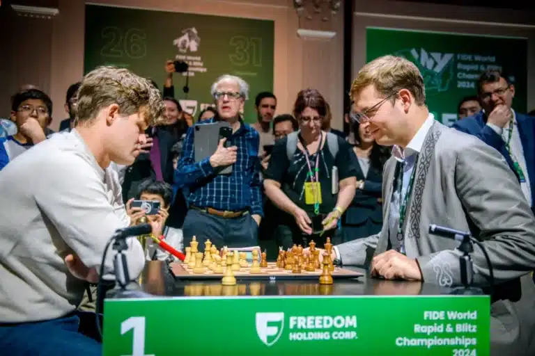 Турлов объяснил секрет успеха казахстанских шахматисток