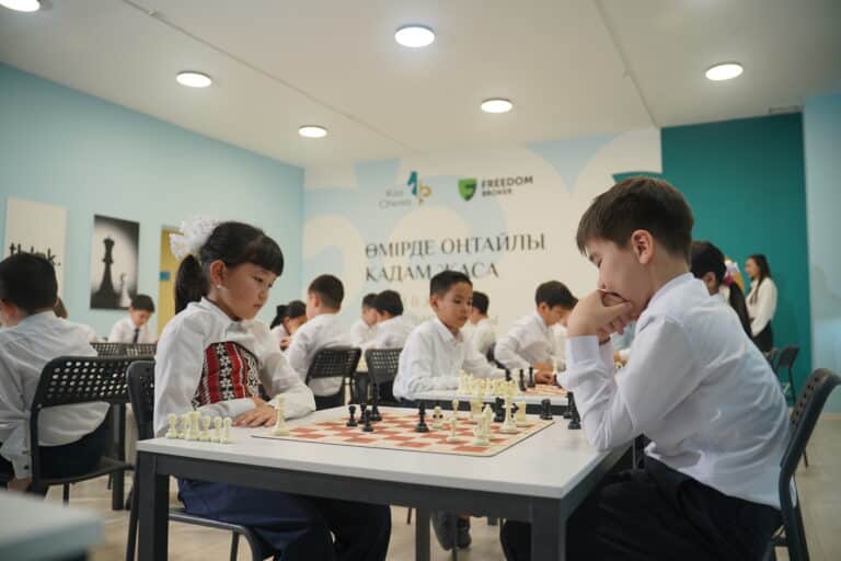 2 млн теңге жүлде: мұғалімдер арасында шахмат турнирі өтеді