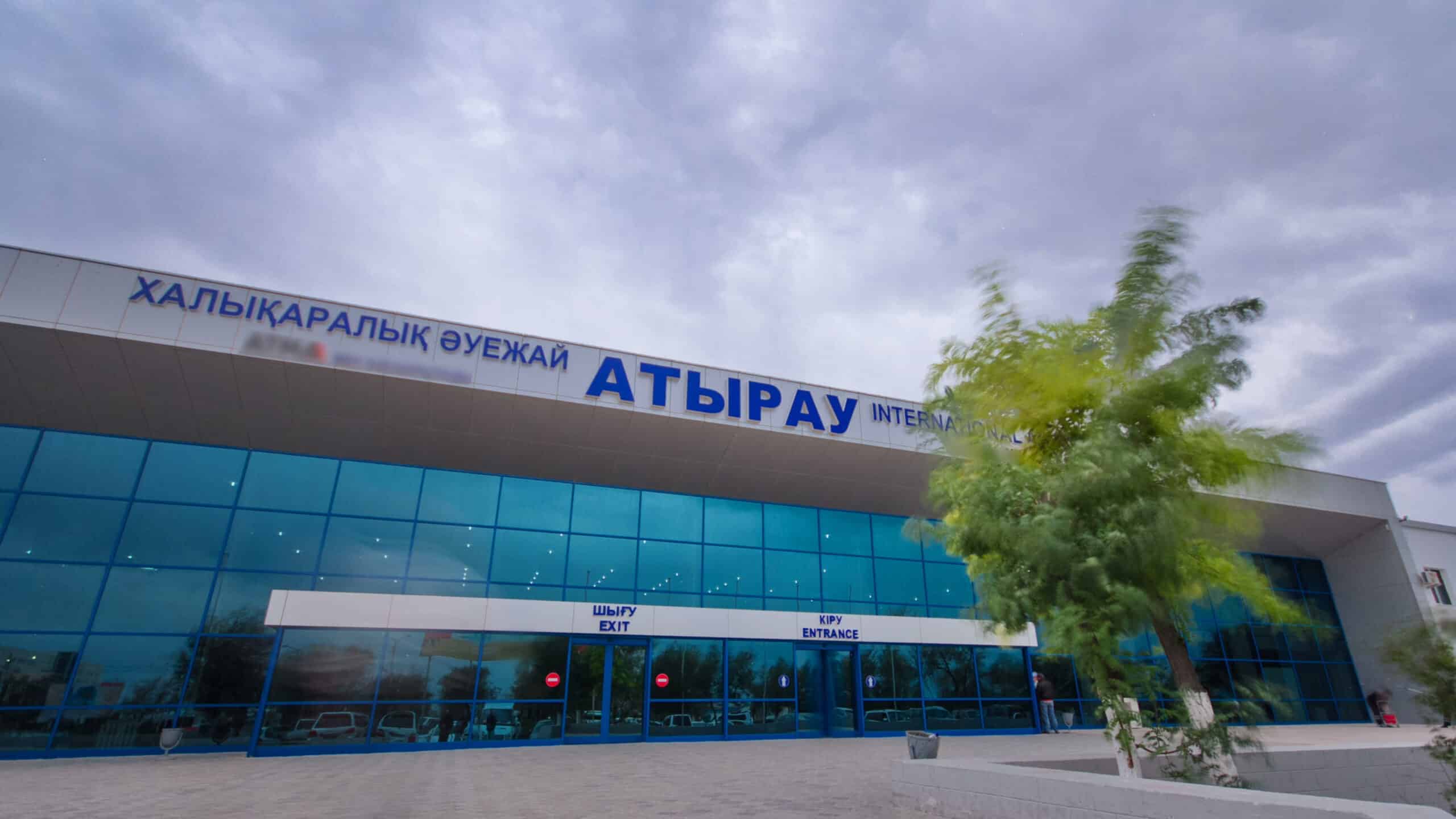 Пассажиров эвакуировали из аэропорта