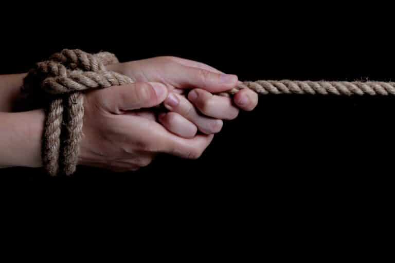 В Генпрокуратуре дали советы казахстанцам, как не попасть в трудовое рабство