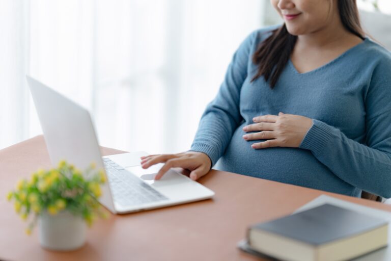 В Павлодарской области фиктивно трудоустраивали беременных ради пособий