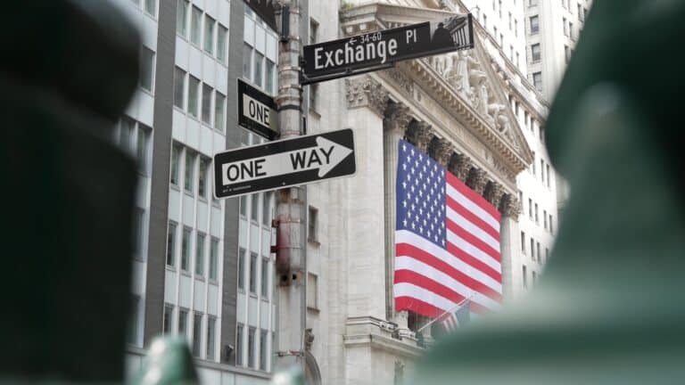 Главное к утру: ожидание коррекции, ухудшение рынка труда, Трамп vs фармкомпании