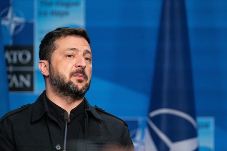 Зеленский получил от США проект мирного плана и готов обсудить его с Трампом