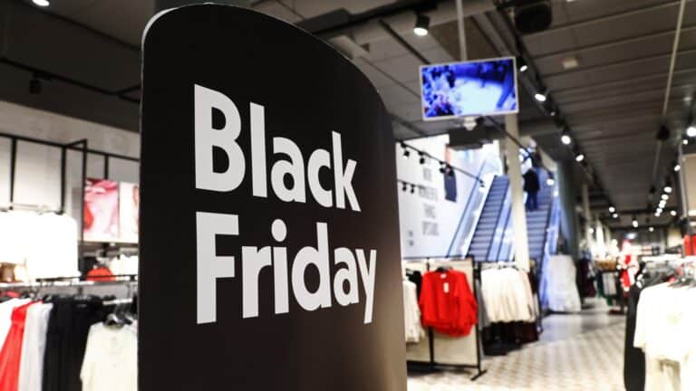 Black Friday немесе Жомарт жұма басталды: кім қандай жеңілдік ұсынды
