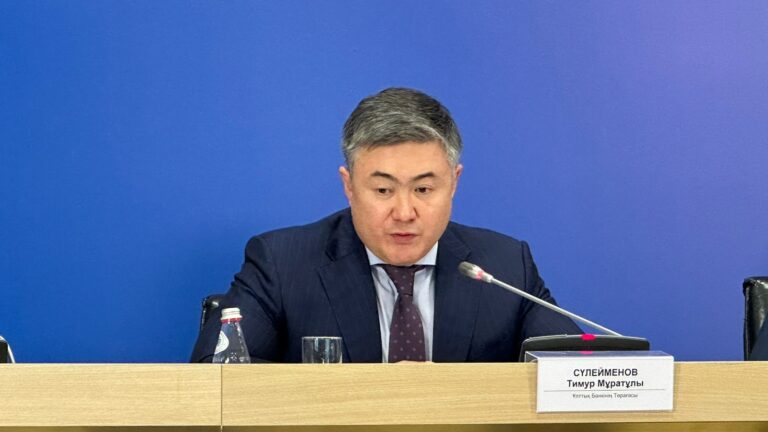 Сүлейменов сыйақы жайлы сұраққа жауап бермей қойды