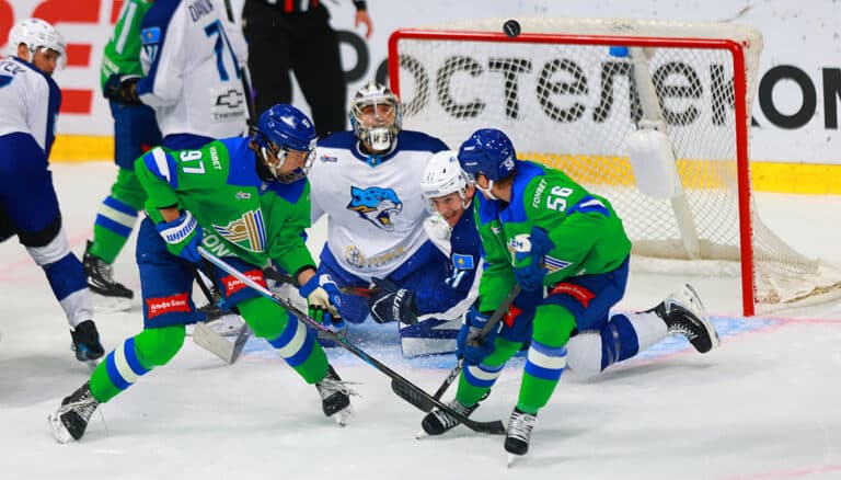 Старченко вернулся, но «Барыс» в Уфе подвели глупые удаления