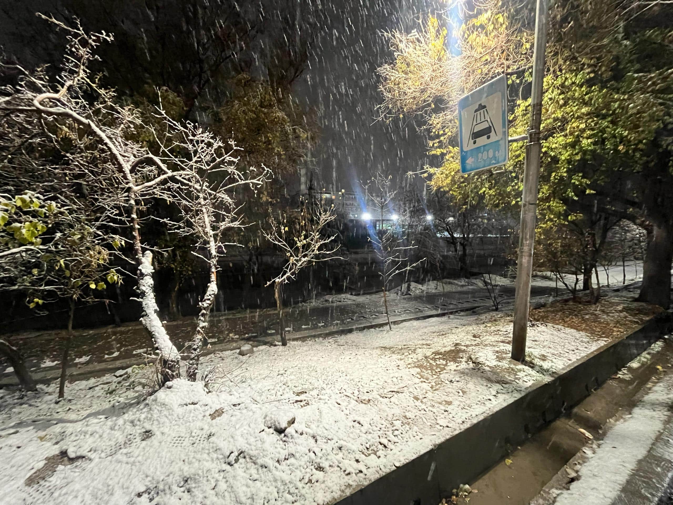 Снег Алматы