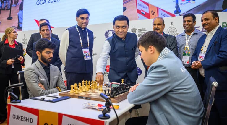 Проиграв белыми королю шахмат, Ногербек покидает Кубок мира на Гоа