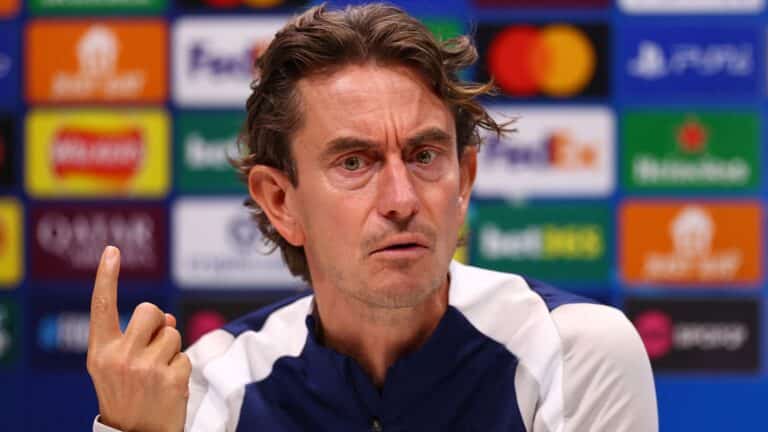 Освистанные фанатами игроки «Тоттенхэма» извинились перед главным тренером клуба