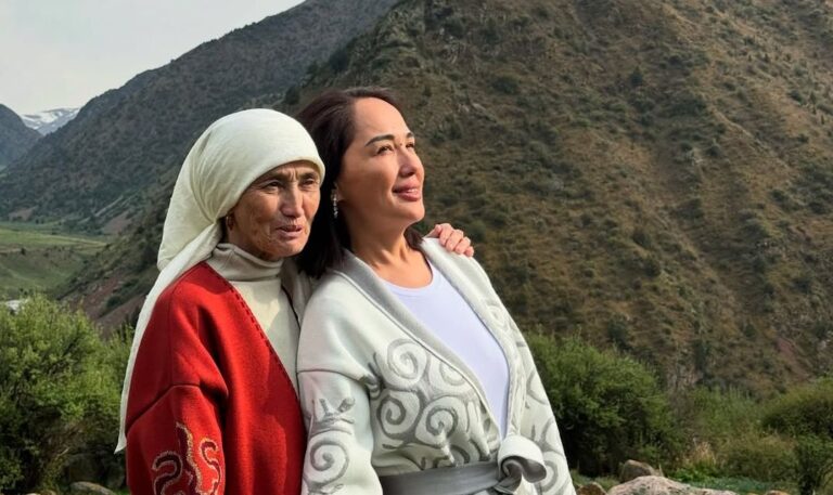 Ләйлә Сұлтанқызының анасы журналистерге арналған 