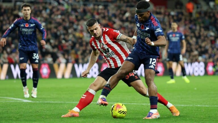 Уэйн Руни назвал переход Гранита Джаки в «Сандерленд» лучшим трансфером в АПЛ