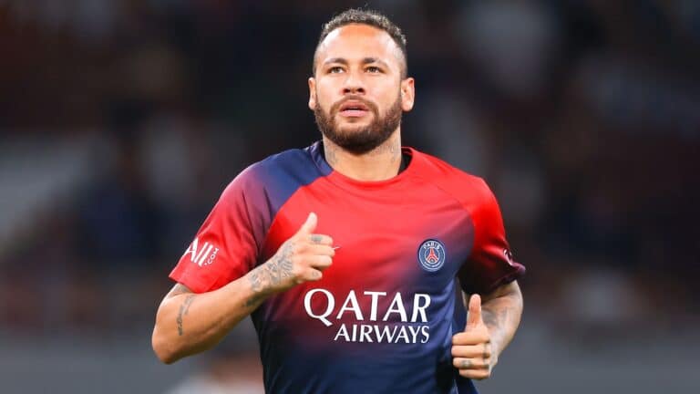 Трансфер Неймара из «Барселоны» в «ПСЖ» остается самым дорогим в истории футбола