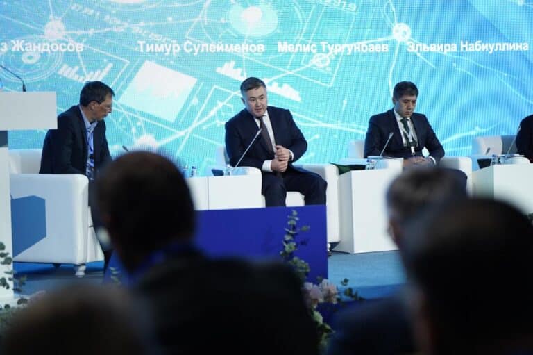 Экономика өскенімен, инфляция неге төмендемей тұр: Ұлттық банк себебін түсіндірді