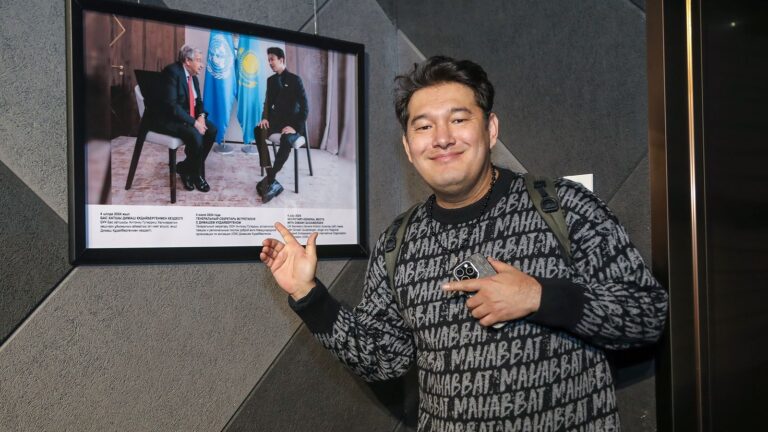 «Димаш және 13 елдің президенті»: Астанада түсірілген фото тарихы