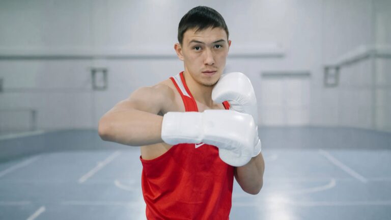 Боксер Султанбек Айбарулы оспорит золото финального этапа Кубка мира в Индии