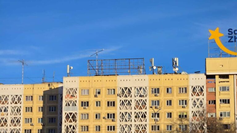 Баннер о домашнем насилии «Свет Салтанат» пропал из-за недостатка финансирования