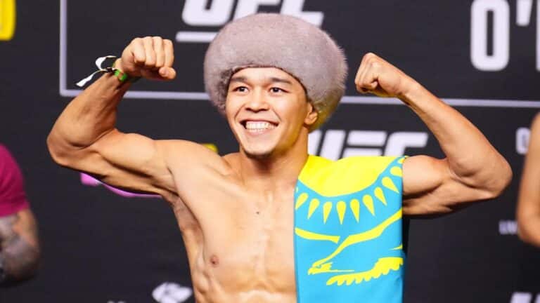 Асу Алмабаев UFC турнирінде мерзімінен бұрын жеңіске жетті