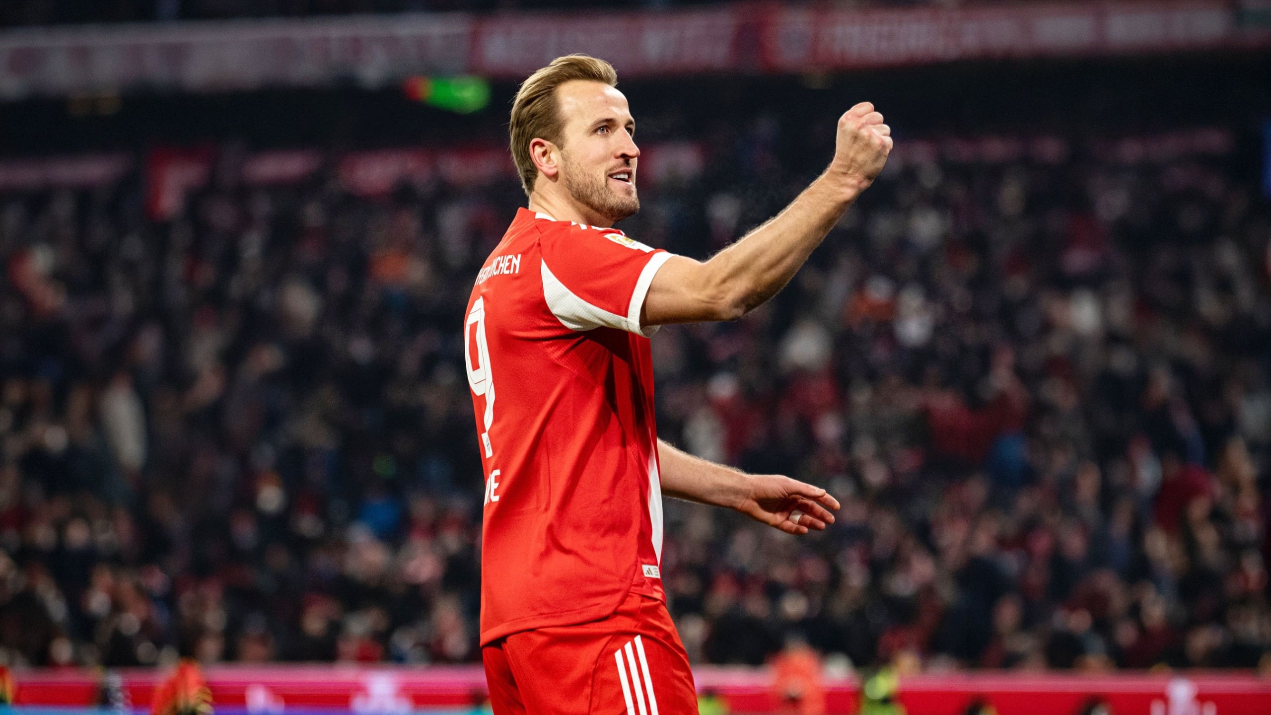 Нападающий «Баварии» и сборной Англии Харри Кейн отреагировал на слухи о возможном переходе в «Барселону».