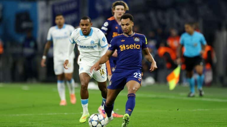 «Ньюкасл» обвинил полицию Марселя в насилии над английскими болельщиками