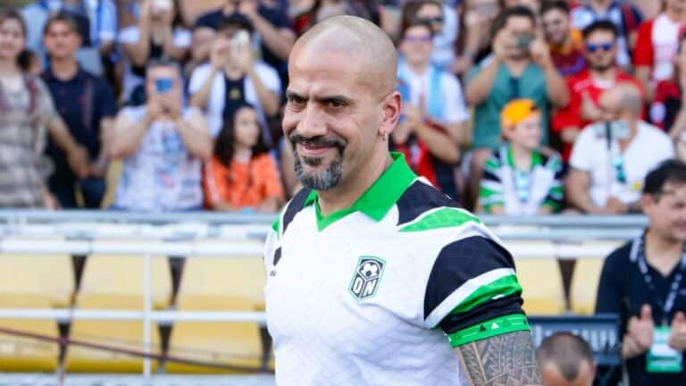 В Аргентине футбольные чиновники наказали Верона за демарш против «лже-чемпионов»