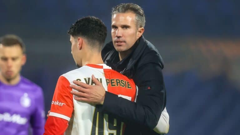 Сын наставника «Фейеноорда» Робина ван Перси дебютировал за клуб в матче Лиги Европы