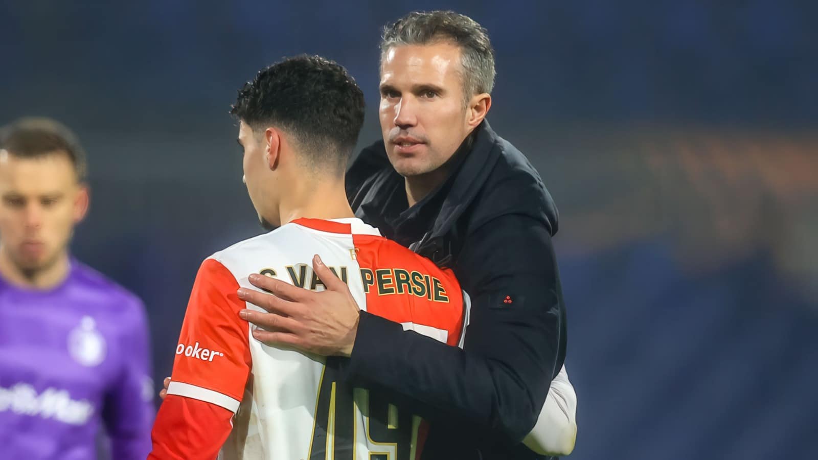 19-летний Шакил ван Перси, сын экс-форварда «Арсенала» и «Манчестер Юнайтед», а ныне главного тренера «Фейеноорда» Робина ван Перси, дебютировал во взрослом футболе.