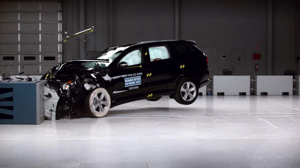 Volvo EX90 подтвердил статус одного из самых безопасных электрокаров