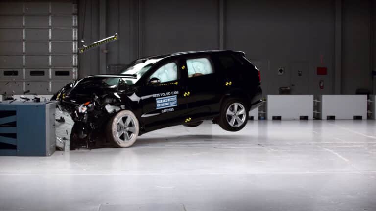 Volvo EX90 подтвердил статус одного из самых безопасных электрокаров