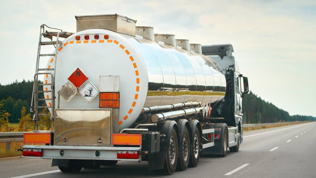 Казахстан сохранил оптовые цены на сжиженный газ до середины 2026 года/shutterstock, бильд-редактор: Серикжан Ковланбаев