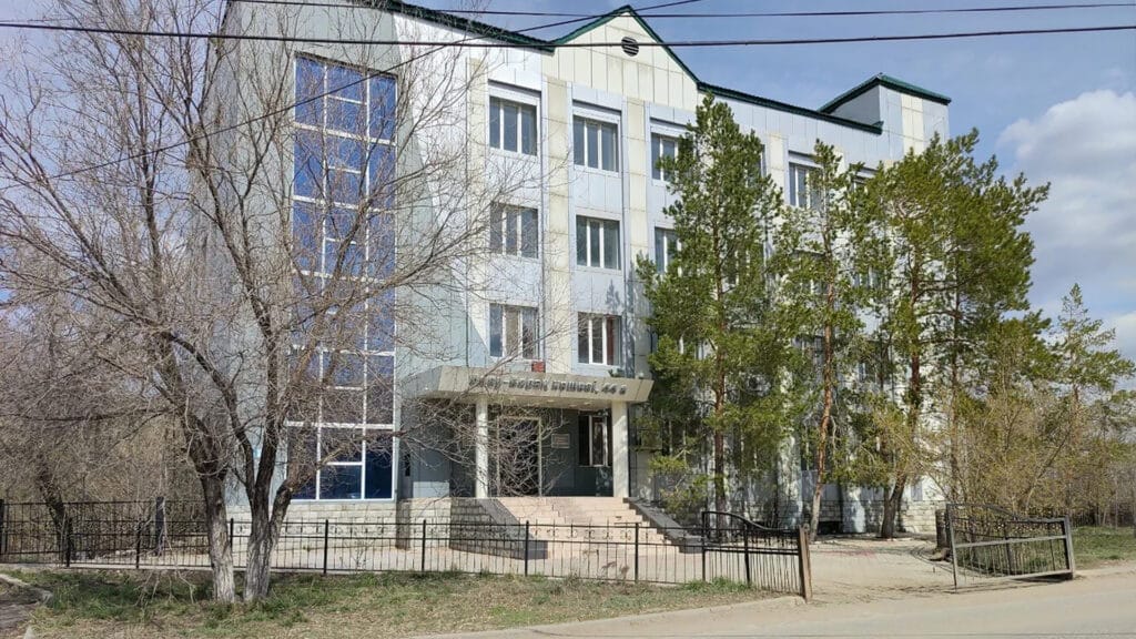 Казахстанец стал крупным акционером строительной компании