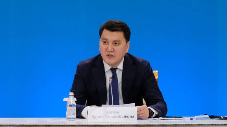 Казахстанцы внесли более 400 идей по реформе парламента