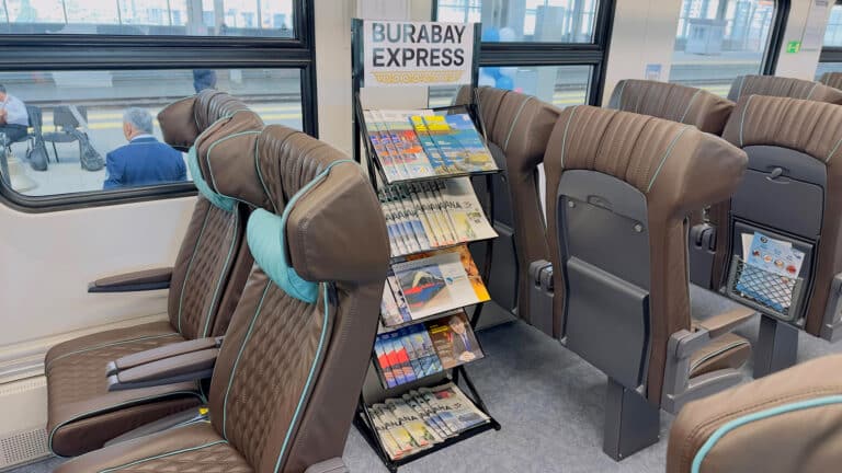 Казахстанцы хвалят первый класс электрички из Астаны в Боровое