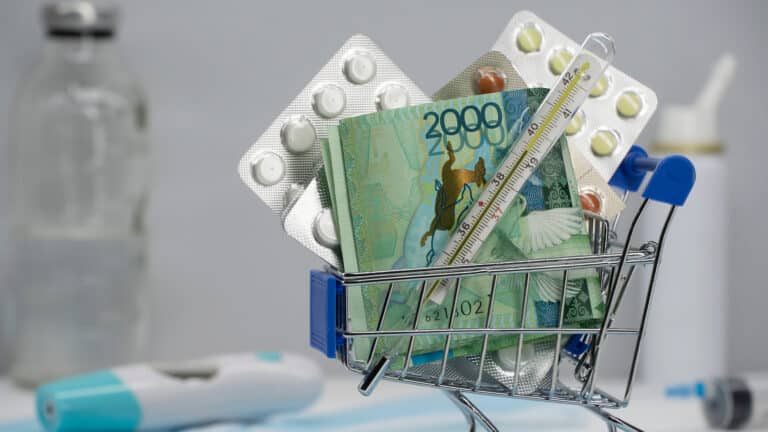 В Казахстане закупили лекарства на 170 млрд тенге