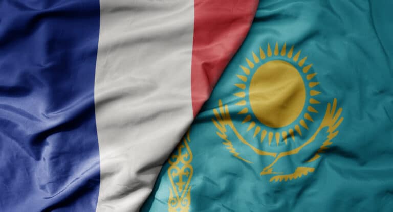 Казахстан и Франция договорились о возвращении нелегальных мигрантов