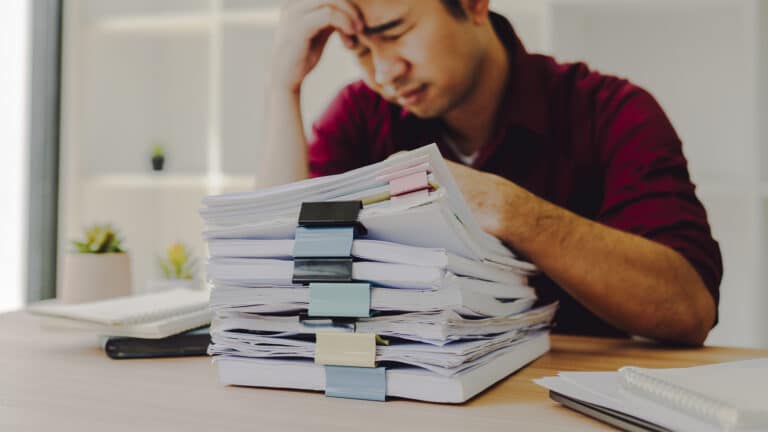 В Казахстане повысят сумму долга, с которой бизнесу «заморозят» счета