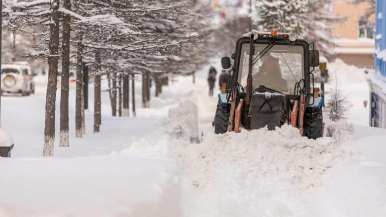 Казгидромет предупредил о сильных снегопадах и морозах до –30