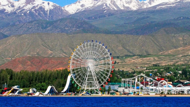 Казахстан сохранит свои отели на Иссык-Куле за счет инвесторов