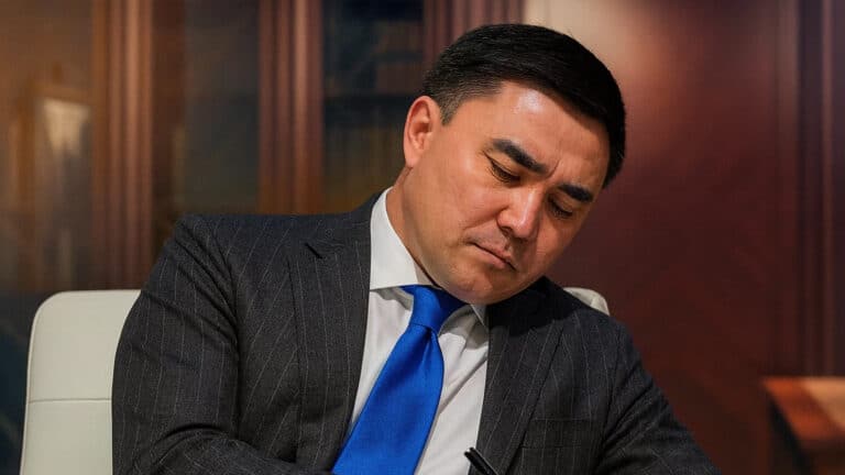 Аким Шымкента опроверг слухи о долге ФК «Ордабасы» в 2 млрд тенге