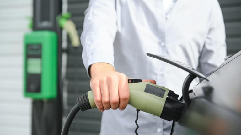 Ученые выяснили, вредят ли электромобили мужскому здоровью