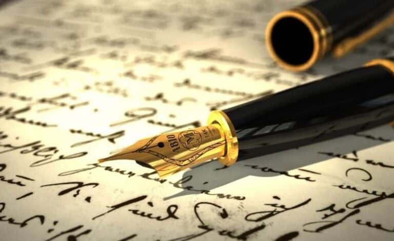 Президент ақын-жазушыларға арнайы сыйлық табыстады