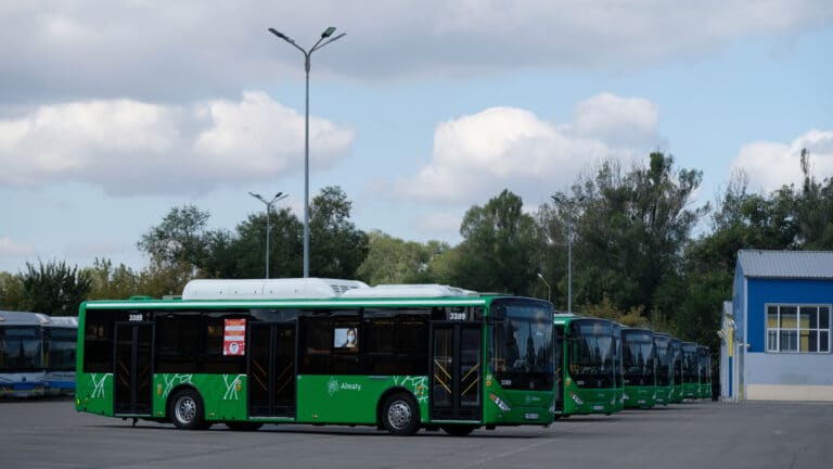 Автобусы Алматинской области ушли в убыток на полмиллиарда тенге