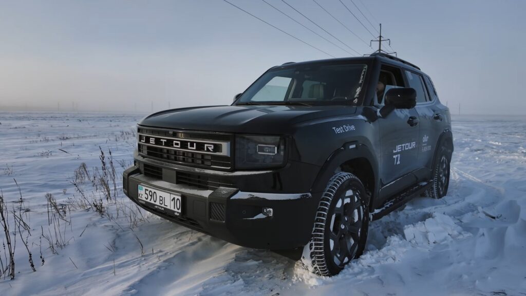 Полный привод Jetour T1 испытали в снегу под Костанаем