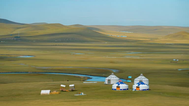 Монголия сменит более 300 географических названий на казахском языке