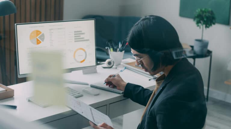 Почему в крупных банках Казахстана запрещают «удаленку»