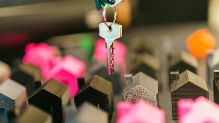 Десять молодых ученых Астаны получили государственные квартиры