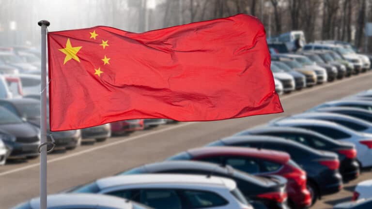 Китай уверенно захватывает мировой авторынок и занял больше трети продаж