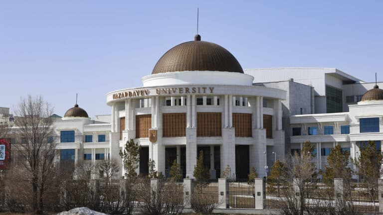 Казахстанские вузы могут поднять оплату за обучение на 5–7% в 2026 году